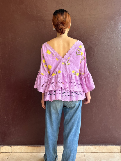 Back open frill top (motif)