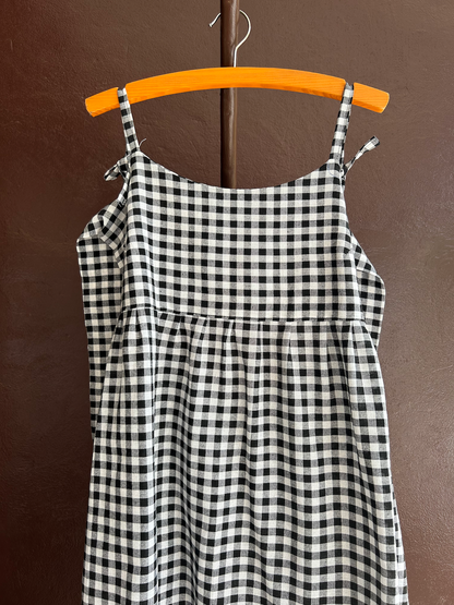 Back Ribbon Dress (Size M/L)