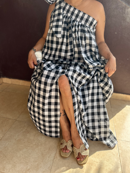 Slit dress (Size M/L)